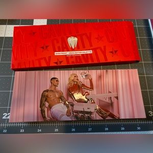 🌟Jeffree Star🌟 Cavity Skin Highlighter Frost palette Unswatched